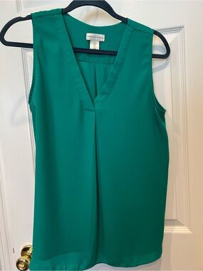 Adrienne Vittadini Emerald Green V-Neck Sleeveless Blouse